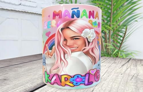 La Huella Taza personalizada KG (Collage). Para todos los fans de la Bichota y la música latina.