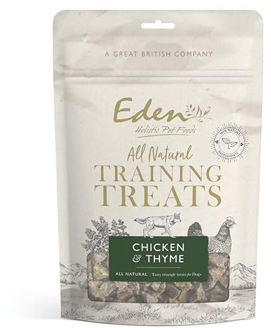 Chicken & Thyme 500g Training Treats, Suitible for Puppies 8 weeks+, Adult and Senior Dogs, Succulent soft Tasty Triangle Training Treats, perfect for training or as a reward, dog treats.