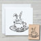 NEWSTAMPS Stempel Hase in der Tasse Motivstempel groß aus Holz & Gummi zum Karten basteln, Holzstempel, Ostern, Osterkarte, Osterhase, Scrapbook, Textilstempel, Deko, Kinder