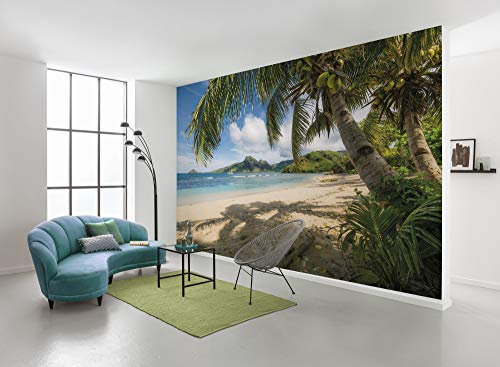 Komar Vlies Fototapete STRANDOASE SÜDSEE | Tapete, XXL, Dekoration, Strand, Palmen, Wohnzimmer, Büro, Flur | Größe 450 x 280 cm (Breite x Höhe) | SHX9-126