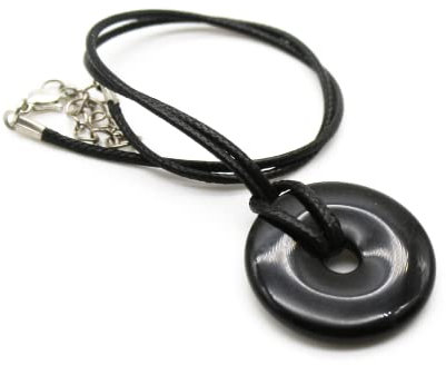 DOJA Barcelona | Pierre Donut Obsidienne Noire | Pendentif Pierre Naturelle avec Cordon Collier | ≈30 * 5mm | 6-8g | Mexique | Pierre Precieuse pour Collier Femme, Collier Homme, Perles pour Bijoux