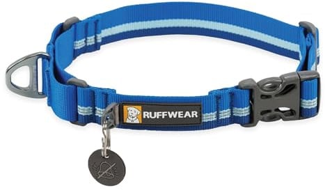 RUFFWEAR Web Reaction Hundehalsband, verstellbares Martingal-Halsband mit Aluminium-V-Ring und seitlicher Öffnung, bequemer Stoff, reflektierendes mit Schlauchlock-Gurtband Blue Pool 14-17