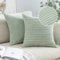 MIULEE 2er Set Kissenbezug Kissen Zierkissenbezug Dekokissen Kissenbezüge Kissenhülle Zierkissen Überwurf Sofakissen Deko Weich Couchkissen Bezug für Sofa Schlafzimmer 50x50 cm Bohnengrün