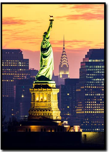 Wandbild Statue of Liberty & Chrysler Building | 50 x 70 cm Hochformat | Bild mit Rahmen schwarz Hochformat | Poster Motive Stadt | New York Wahrzeichen Manhattan Freiheitsstatue | Wohnzimmer Büro