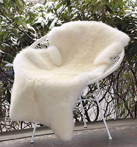 Lammfell Champagner kurzgeschoren 100-110 cm echtes Merino Schaffell Wollhöhe 3-4 cm kuschelig weich Teppich ökologische Gerbung von Deutschen Schäfereien Naturform Dekofell Farbe Champagner