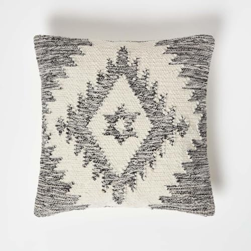 Homescapes Karu Kelim-Kissen grau-weiß, Zierkissen geometrisch 45x45 cm, Boho Kissen mit Füllung