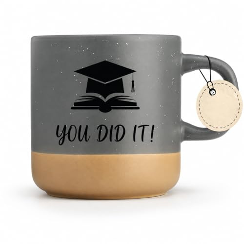 Bestandene Prüfung Geschenk Bachelor Tasse, You Did It für Absolventen | Keramikbecher (8,9x8,8cm) mit edler Glasur & DIY-Anhänger. Einzigartiger Glückwunsch zur bestandenen Fahr- oder Masterprüfung
