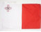AZ FLAG - Drapeau Malte - 45x30 cm - Pavillon Maltais 100% Polyester Avec Deux Cordelettes - 20g