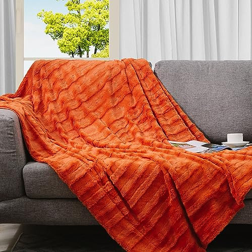 Cheer Collection Throw Blanket for Couch – Faux Fur Throw Blankets in Rust, Cozy Fall Throws for Couch Décor, Soft Plush Fall Couch Throw Blanket for Living Room or Bedroom, 108 x 88