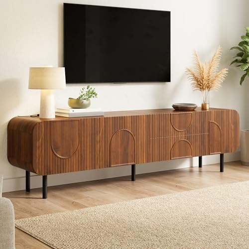 DACHETOU Mueble de TV con 3 puertas 180 x 40 x 47,5 cm, 2 cajones, ranuras verticales, relieves arqueados, esquinas redondeadas, patas metálicas, armario de salón, mesa de televisión, color nogal