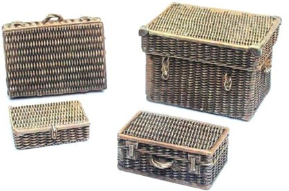 Vallejo Scenics - 1:35 Wicker Suitcases