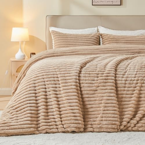 EMME Gestreifte Plüsch Bettwäsche 135x200 - Winterbettwäsge aus Kaninchenfell-Imitat mit Elegantem Streifen-Design, Ultra Weicher Bettbezug mit Reißverschluss und 1 Kissenbezug 80x80 cm, Camel