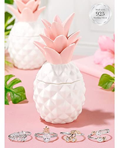 CharmedAroma Duftkerze im Ananas Design - Pineapple (255g) mit Schmuckstück als Überraschung (925er Sterling Silber Ring) Brenndauer bis 40h (Größe 8=L(18,19mm)=57/58)