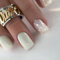 24 Stück Nägel Zum Aufkleben Eckig Kurz, French Tips Rein Weiß Press on Nails Glänzend Full Cover Kunstnägel mit Klebepads, Square Natürlich Acryl Künstliche Fingernägel für Frauen und Mädchen