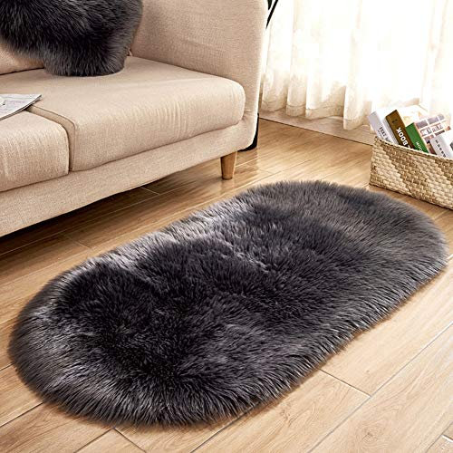 Ovaler Flauschiger Plüsch Bereich Teppich für Schlafzimmer,Faux Lammfell Schaffell Teppiche Wohnzimmer Hochflor Kunstfell Nachahmung Wolle Bettvorleger Sofa Matte Carpet Bodenmatte Grau-2 40x60CM