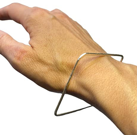 Geschmiedeter quadratischer Armreif