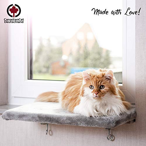 CanadianCat Company | Katzen Fensterliege Katzenbett Fensterbank Snuggly Place in hellgrau Flauschiges Fensterbrett Katze waschbar | ca. 50 x 35 cm