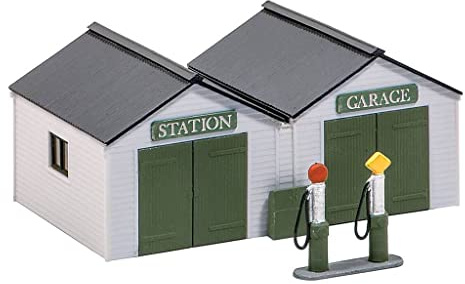 Wills SS12 Station Garage & Pumps