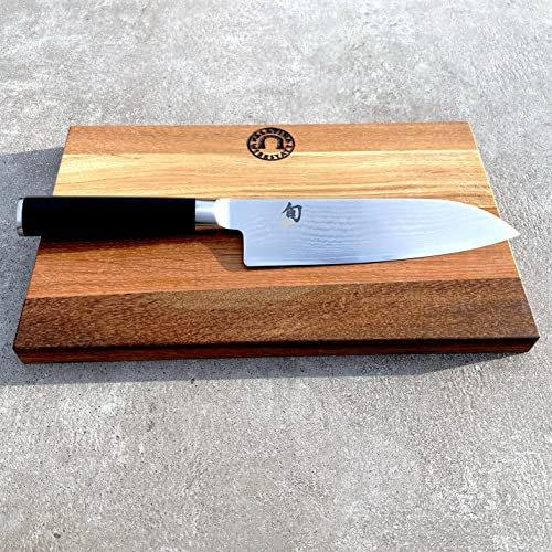 Kai Shun Classic Santokumesser DM-0702 ultrascharf 18 cm – Angebotsset mit handgefertigtem Schneidebrett Unikat – Japanisches Messer Set für Profi- & Hobbyköche