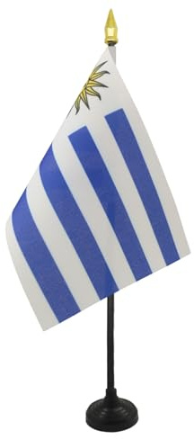 AZ FLAG Tischflagge Uruguay 15x10 cm Polyester 100D Kunststoffsockel | Für innen Uruguayische Tischflagge genähte Ausführung mit verstärkten Kanten mit Kunststoffstab und goldene Spitze