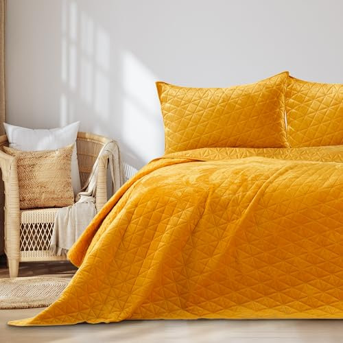 AmeliaHome Tagesdecke 220x240 cm honiggelb Steppung Velvet Samt Laila