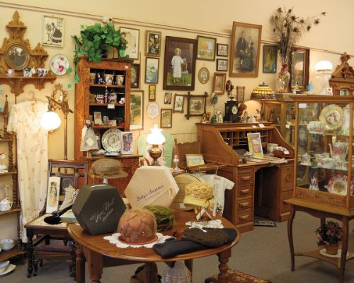 Antique Shop Jigsaw Puzzle 1000 Pieces 24X30 WM562