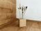 Flowerbar Cube | Massiver Holzblock mit getrockneten Blumen | Dekoelement, Unikat, Dekoration, Trockenblumen & edle Eiche (Schwedenglück)
