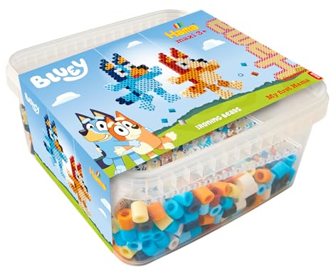 Hama Maxi Beads Bluey Craft Box – 900 Iron-On Fuse Beads, Large Pegboard, Design Sheet, String & Ironing Paper – Arts & Crafts Kit for Kids Ages 3+