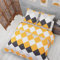 Vency Housse de Couette 220x240 3-Pièces Jaune - Oeko-TEX 80% Coton & 20% Polyester, 1x Housse de Couette avec Fermeture éclair + 2X taies d'oreiller à Fermeture enveloppe de 65x65 cm, Modèle Quattro