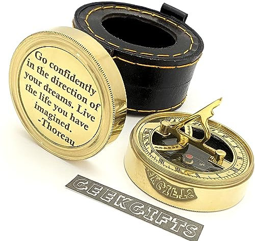 Messing-Sonnenuhr-Kompass mit Lederbox – Gehen Sie selbstbewusst in die Richtung Ihrer Träume – gravierte Sonnenuhr – Vintage-Stil Sonnenuhr Geschenk & Sammlerstück – Messing-Kompass – Taschenkompass