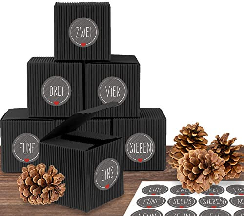 Adventino Adventskalender Set Black & Beauty aus 24 schwarzen Adventsboxen mit 24 weihnachtlichen Zahlenaufklebern „Schick und Grau“ zum Basteln und Befüllen, 10 cm