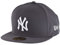 New Era Erwachsene Baseball Cap Mütze MLB Basic NY Yankees 59 Fifty Fitted, Graphite/Weiss, 7 3/8 (58.7 cm)
