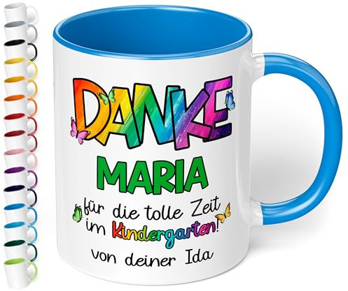 True Statements Dankeschön Kita Abschiedsgeschenk für Erzieherin: Keramik-Tasse personalisiert „Danke WUNSCHNAME – für die tolle Zeit im Kindergarten!“ - 330ml (Cambridge Blau)