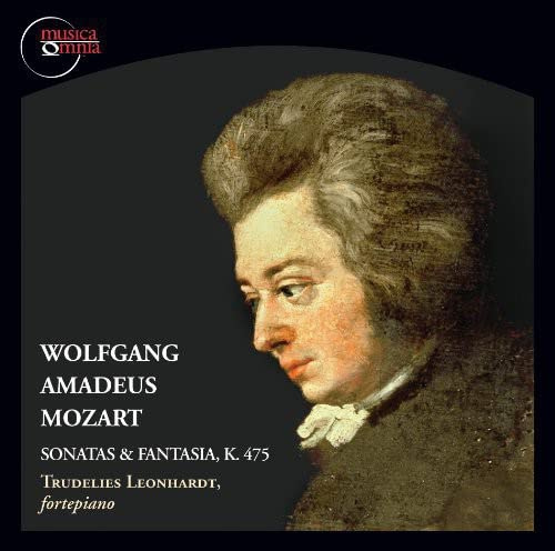 Sonatas & Fantasia K. 475