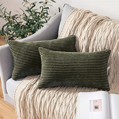 MIULEE 2er Set Kissenbezüge Kord Kissenhülle Dekorative Kissenbezug Sofakissen Couchkissen Dekokissen Zierkissenbezug Deko Kissenhülle mit Verstecktem Reißverschluss 30x50 cm Olivgrün