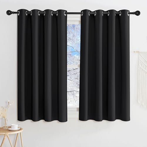 KGORGE Thermovorhang Hitzeschutz Blickdichte Vorhänge 2-Set 135 x 140 cm(HxB) Verdunklungsvorhänge Küchengardinen mit Ösen Schwarze Gardinen Kurz Fenster