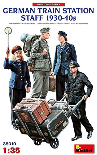 Miniart 1: 35 - German Train Station Staff 1930-40'S
