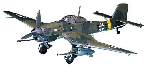 2 x Academy JU87G-1 Stuka Tank Buster Modellbausatz