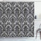 ABAKUHAUS Barock Duschvorhang, Weinlese-Spitze-Art, Stoffliches Gewebe Badezimmerdekorationsset mit Haken, 175 x 220 cm, Schwarz Weiß