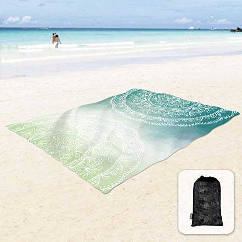 Sunlit Stranddecke, weich und seidig, sandabweisend, mit Ecktaschen, Netztasche, für Strandparty, Reisen, Camping und Musikfestival, Mandala-Medaillon, Grün, 215 x 183 cm