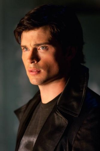 POSTERS Tom Welling Poster 28 cm x43cm 11inx17in