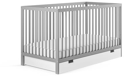 Kids Collective Babybett mit Schublade und Matratze Kinderbett Gitterbett 60x120 & 70x140 cm höhenverstellbar & herausnehmbare Sprossen | 60x120 cm Buchenholz Grau sehr stabil Made in Europe