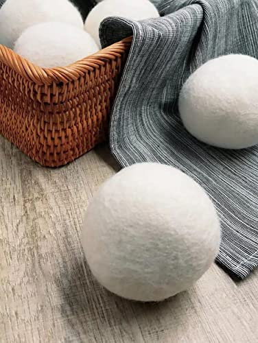 Pack of 2 Natural Wool Tumble Dryer Balls Reusable Laundry Softener Aid Energy Efficient