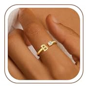 Fezodo Gold Buchstaben Ringe für Damen Mädchen - 14K Gold Vergoldet Wasserfest Ringe mit Buchstaben Stapelring Stapelbar Promise Statement Goldring Geschenke für Frauen Freundin Mädchen Schmuck