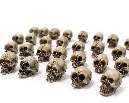 GIWFBQTR 40 Pcs Simulation Skull Model Toys Modern Mini Skull DIY Halloween Decoration Funny Model Toys Collection