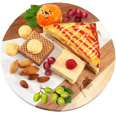 Maison Magnolia Marmor-Käsebrett, Gebäckbrett, 25,4 cm, rundes Schneidebrett, weiße Marmorplatte mit Akazienholz für Charcuterie Fleisch Brot als Serviertablett