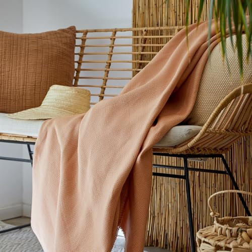 URBANARA Zoja Kuscheldecke 140x200 cm I 100% hochwertige Baumwolle (Bio) Made in Austria I Standard 100 by Oeko Tex I Kuschelig Warm Langlebig I Sofadecke Wohndecke Überwurf Winter I Apricot