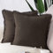 Madizz 2er Set Kissenbezügen aus Wildleder mit Fransenquasten Weiche dekorative Kissenbezüge für Sofa Schlafzimmer Kissenhülle Dunkelbraun 45x45 cm Quadrat