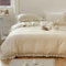 AShanlan Bettwäsche 220x240 Beige Rüschen Romantische Bettbezug 3 Teilig Microfaser Aesthetic Rüschen Bettwäsche Set mit 2 x Kissenbezug 80x80 cm Reißverschluss