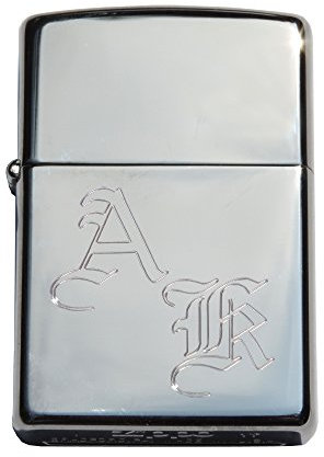 Zippo Chrom-poliert ; Originales Robustes Hochglanz poliertes Zippo-Benzinfeuerzeug mit SOFORTGRAVUR + VORSCHAU: Gravur auf der Vorderseite : Initialen in Alter Schrift inklusive